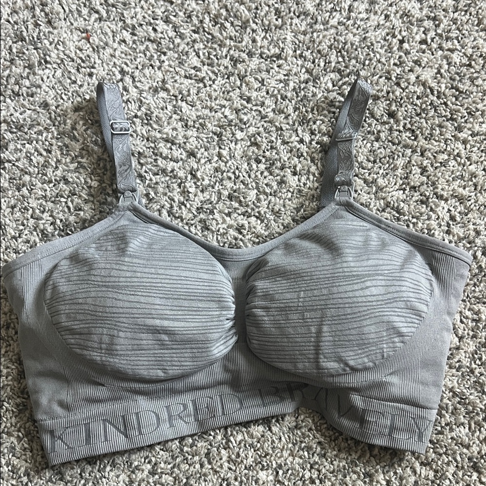 Kindred Bravely Sublime Hands Free Pumping & Nursing Ribbed Gray Bra